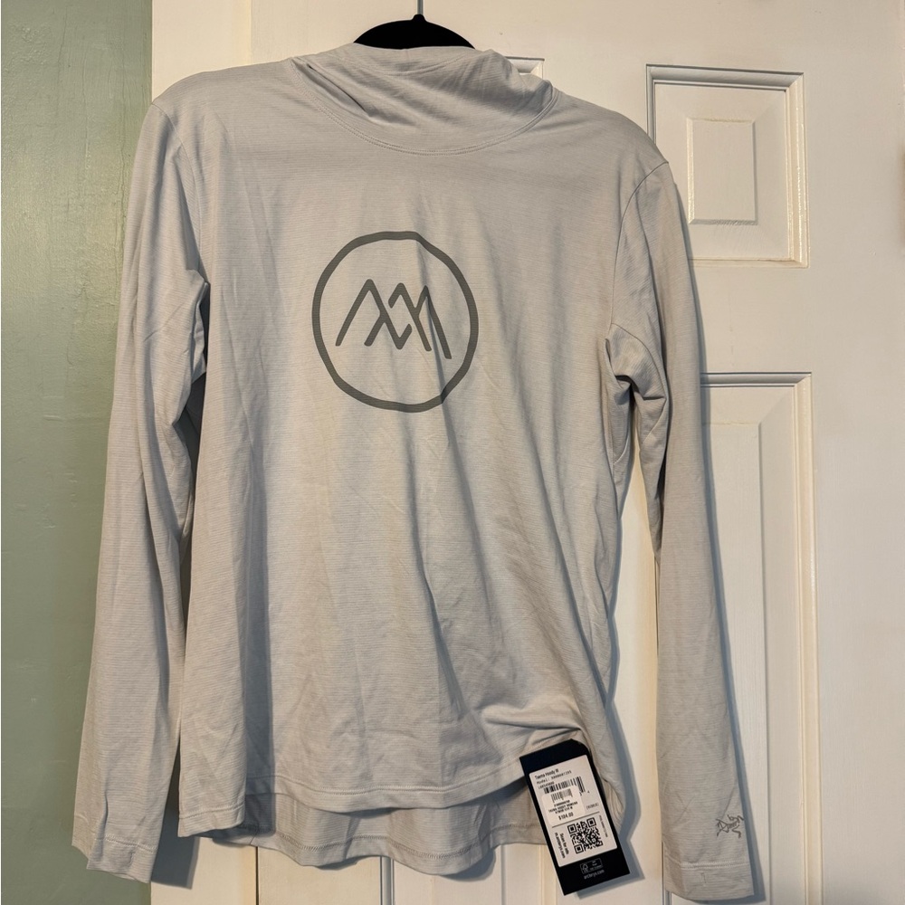 Arc'teryx Gray Long Sleeve Tee with Logo